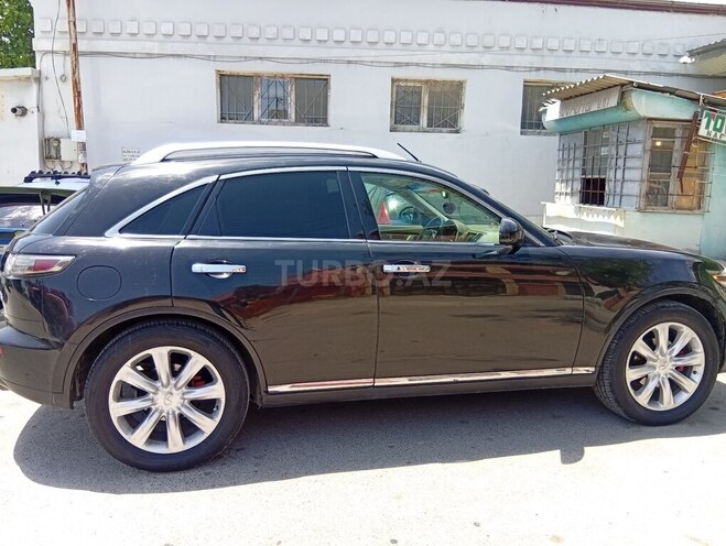 Infiniti FX35-10