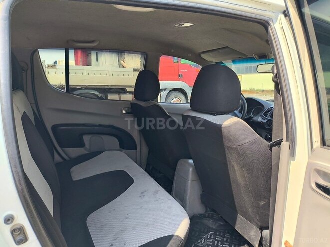 Mitsubishi L200-6