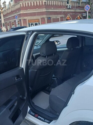 Opel Astra-10