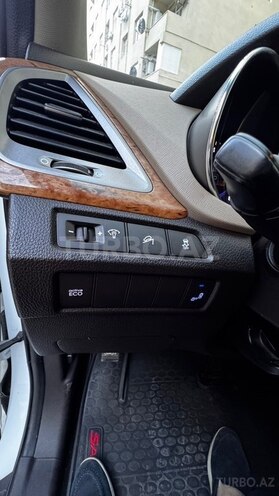 Hyundai Santa Fe-15