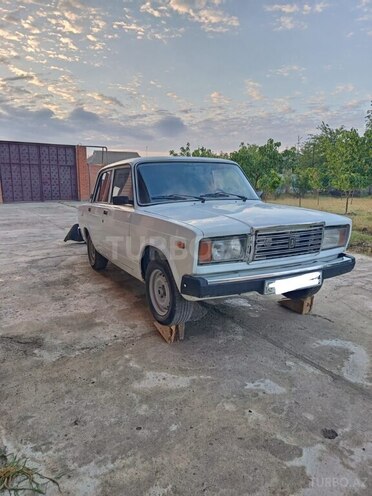 LADA (VAZ) 2107-1