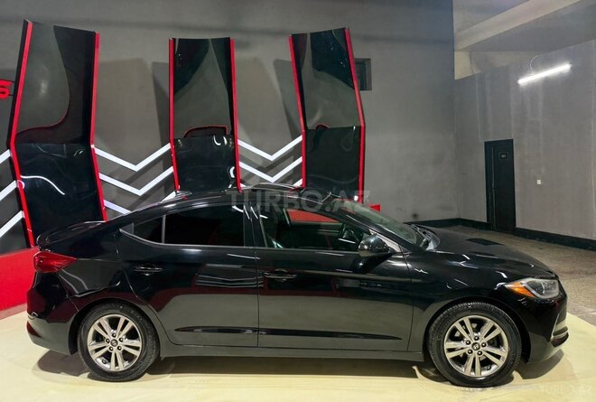 Hyundai Elantra-7