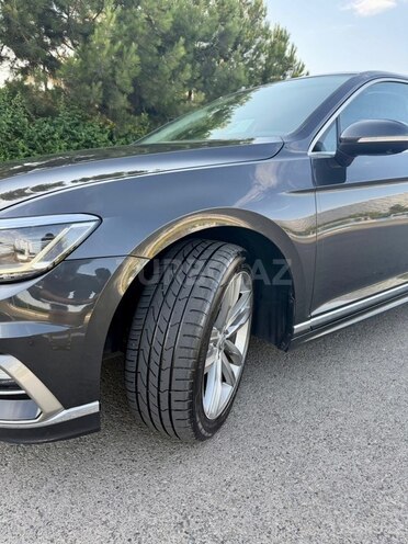 Volkswagen Passat-12