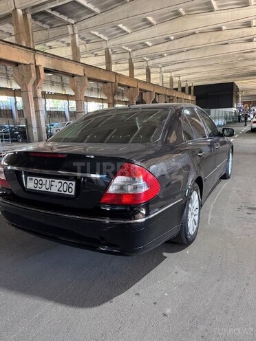 Mercedes E 220-10