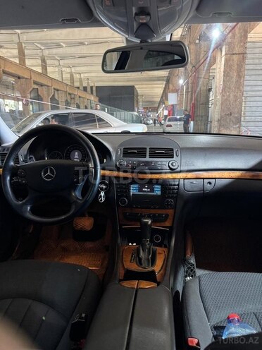 Mercedes E 220-3