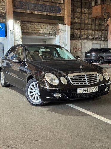 Mercedes E 220-12