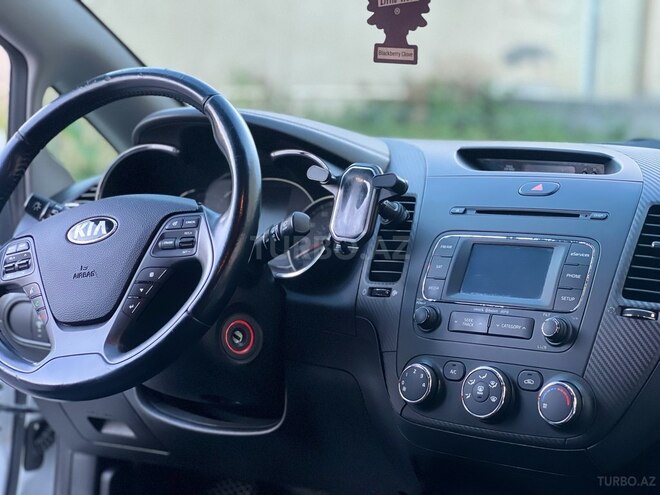 Kia Forte-10