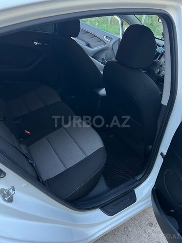 Kia Forte-12