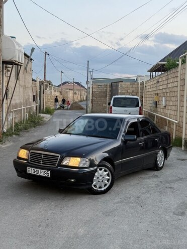 Mercedes C 200-1
