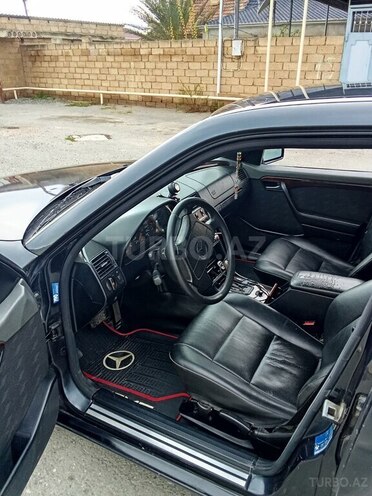 Mercedes C 200-8