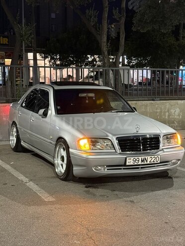 Mercedes C 220-2