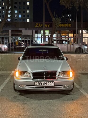 Mercedes C 220-1