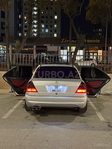 Mercedes C 220-9