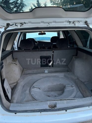 Opel Vectra-11
