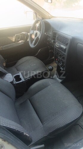 Volkswagen Polo-7