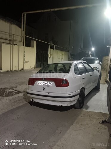 Volkswagen Polo-4