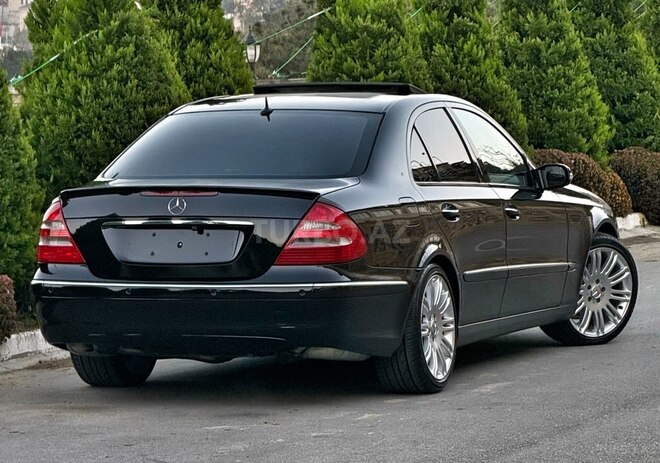 Mercedes E 240-10