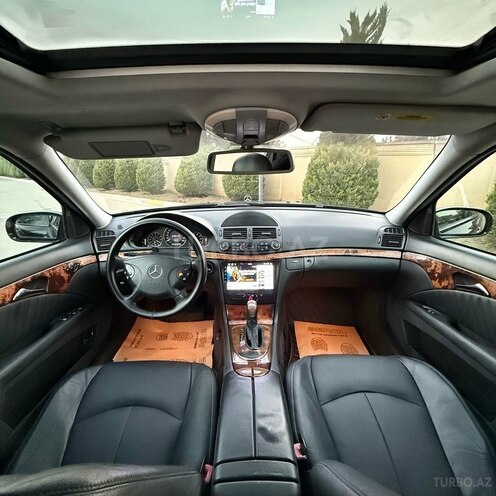 Mercedes E 240-14