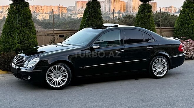 Mercedes E 240-4