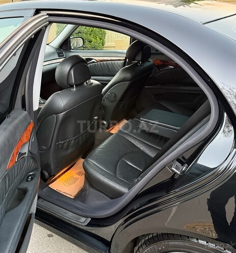 Mercedes E 240-18