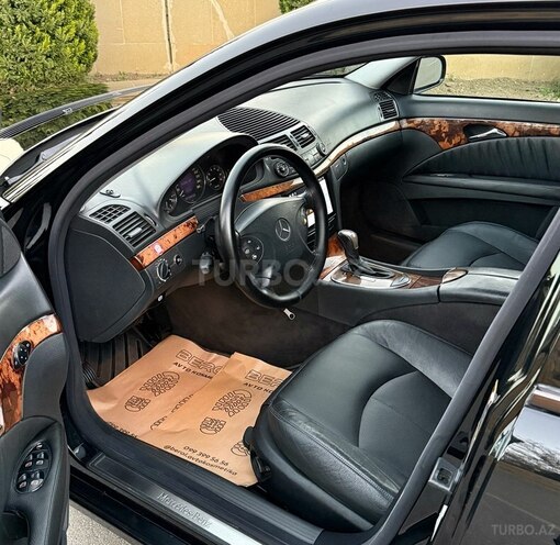 Mercedes E 240-15