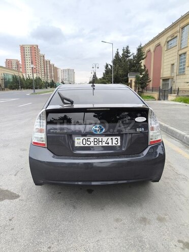 Toyota Prius-2