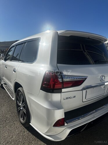 Lexus LX 570-11