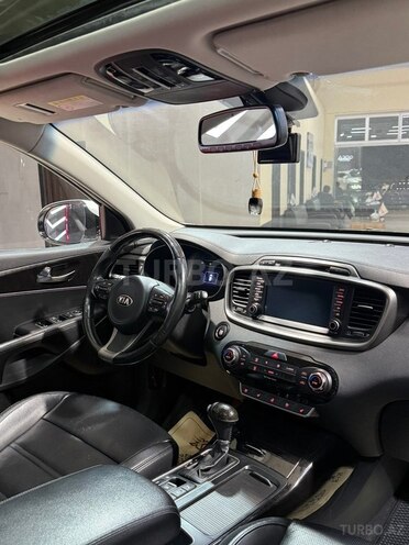 Kia Sorento-21