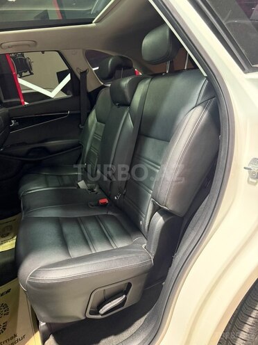 Kia Sorento-18