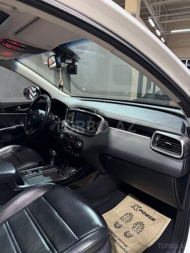 Kia Sorento-15