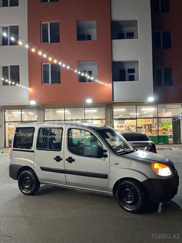 Fiat Doblo-4