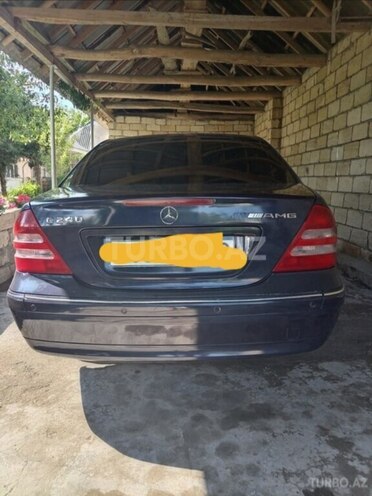 Mercedes C 240 4MATIC-2