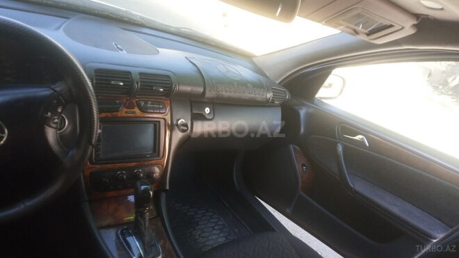 Mercedes C 240 4MATIC-4
