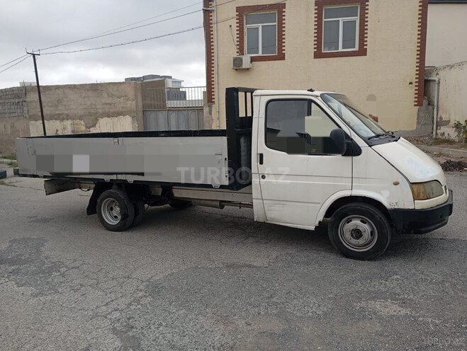 Ford Transit-4