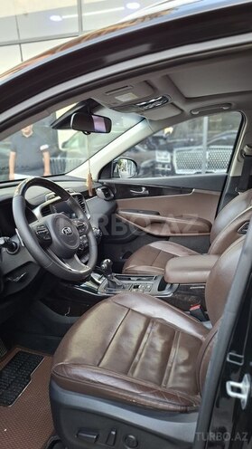 Kia Sorento-13