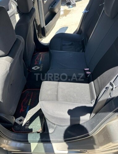 Renault Megane-15