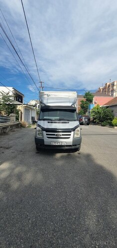 Ford Transit-7