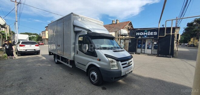 Ford Transit-3