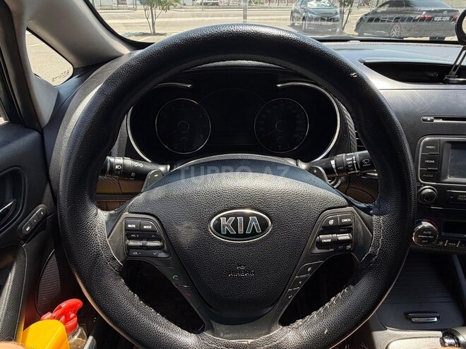 Kia Cerato-8