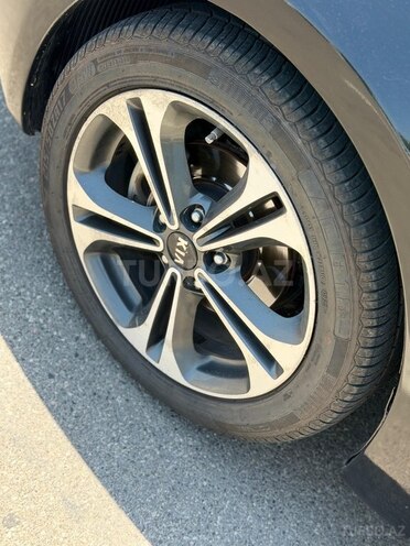 Kia Cerato-7