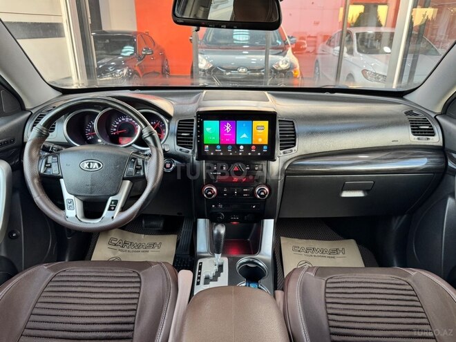 Kia Sorento-24