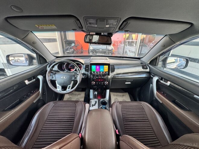 Kia Sorento-23