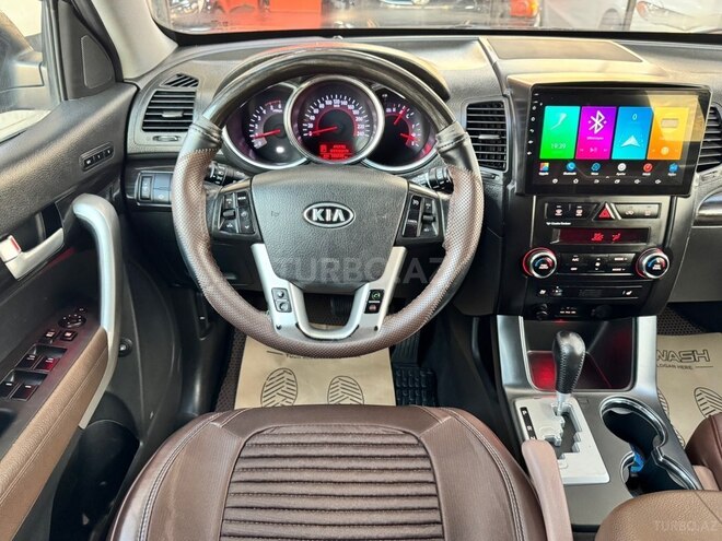 Kia Sorento-25