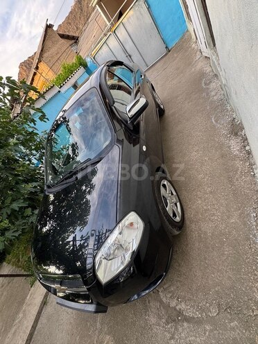 Chevrolet Aveo-4