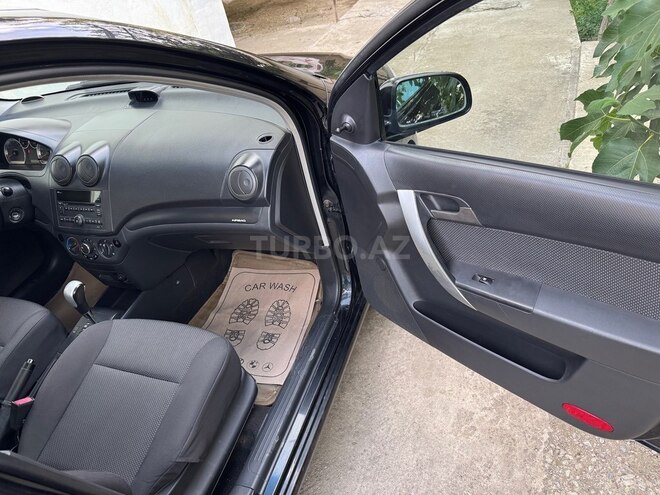Chevrolet Aveo-15