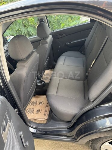 Chevrolet Aveo-8