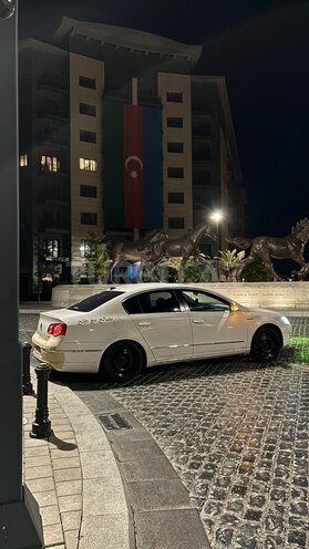 Volkswagen Passat-2