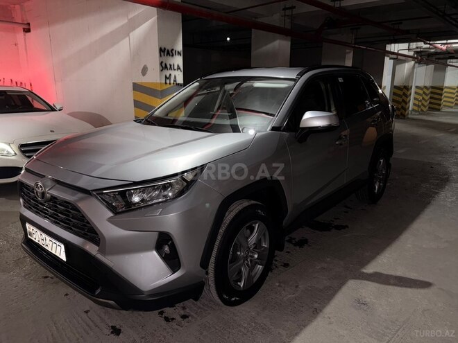 Toyota RAV4-4