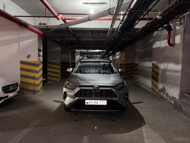 Toyota RAV4-1