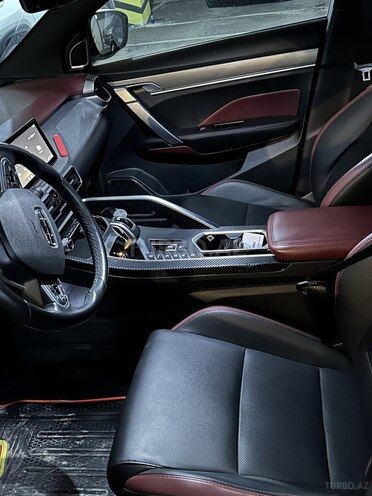 Geely Coolray-4